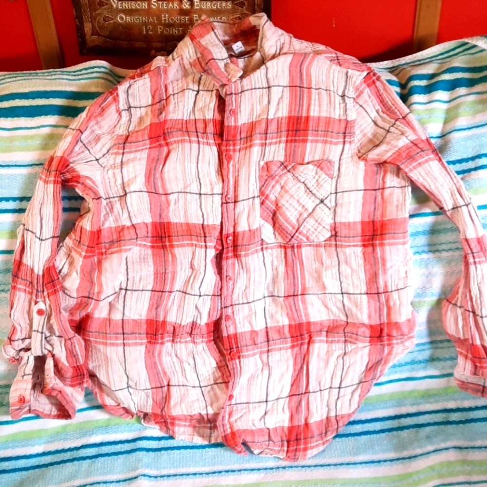 A time and tru button up shirt